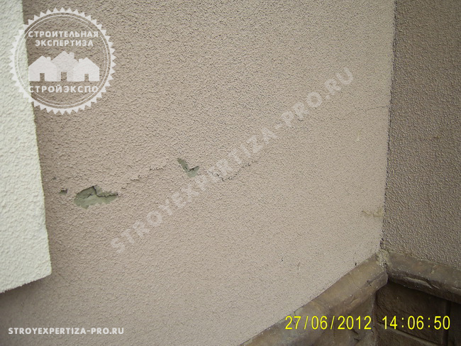  Обследование осадочных трещин на стене дома из-за просадки фундамента